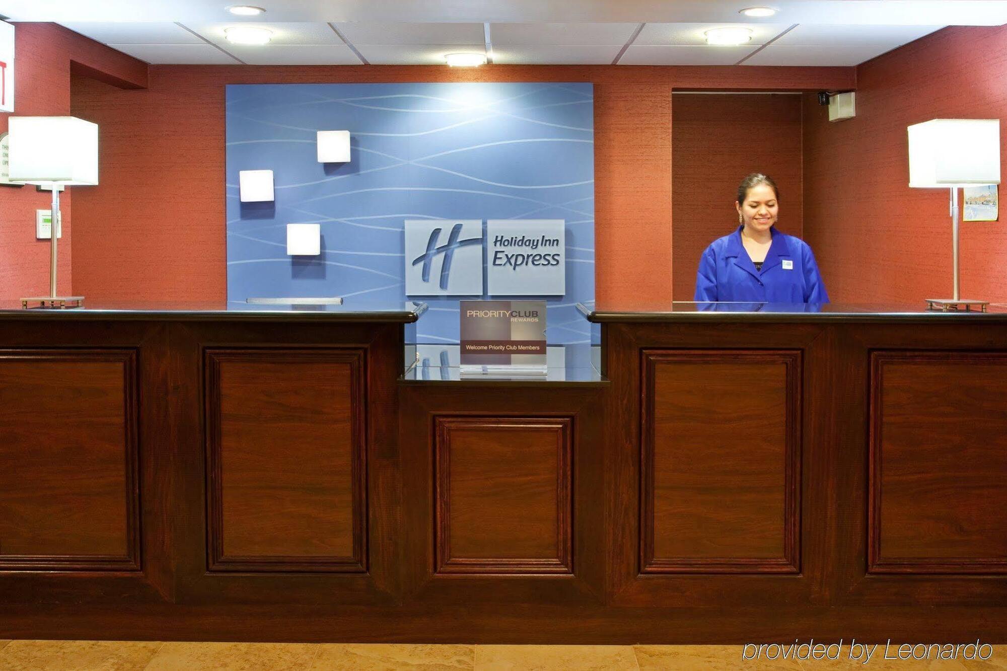 Holiday Inn Express London-I-70 By Ihg Luaran gambar
